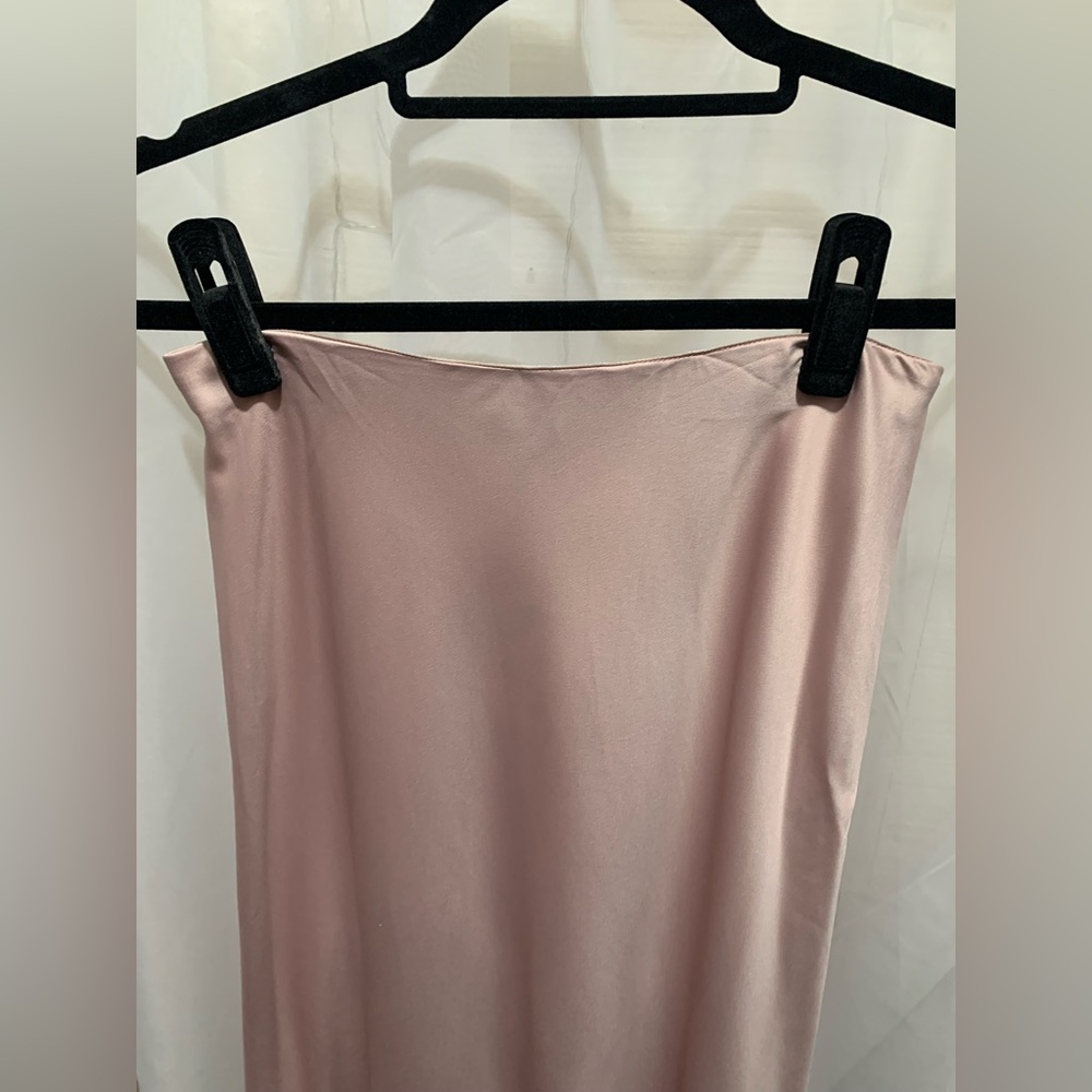 Express Blush Pink Satin Slip Skirt - Picture 4 of 8